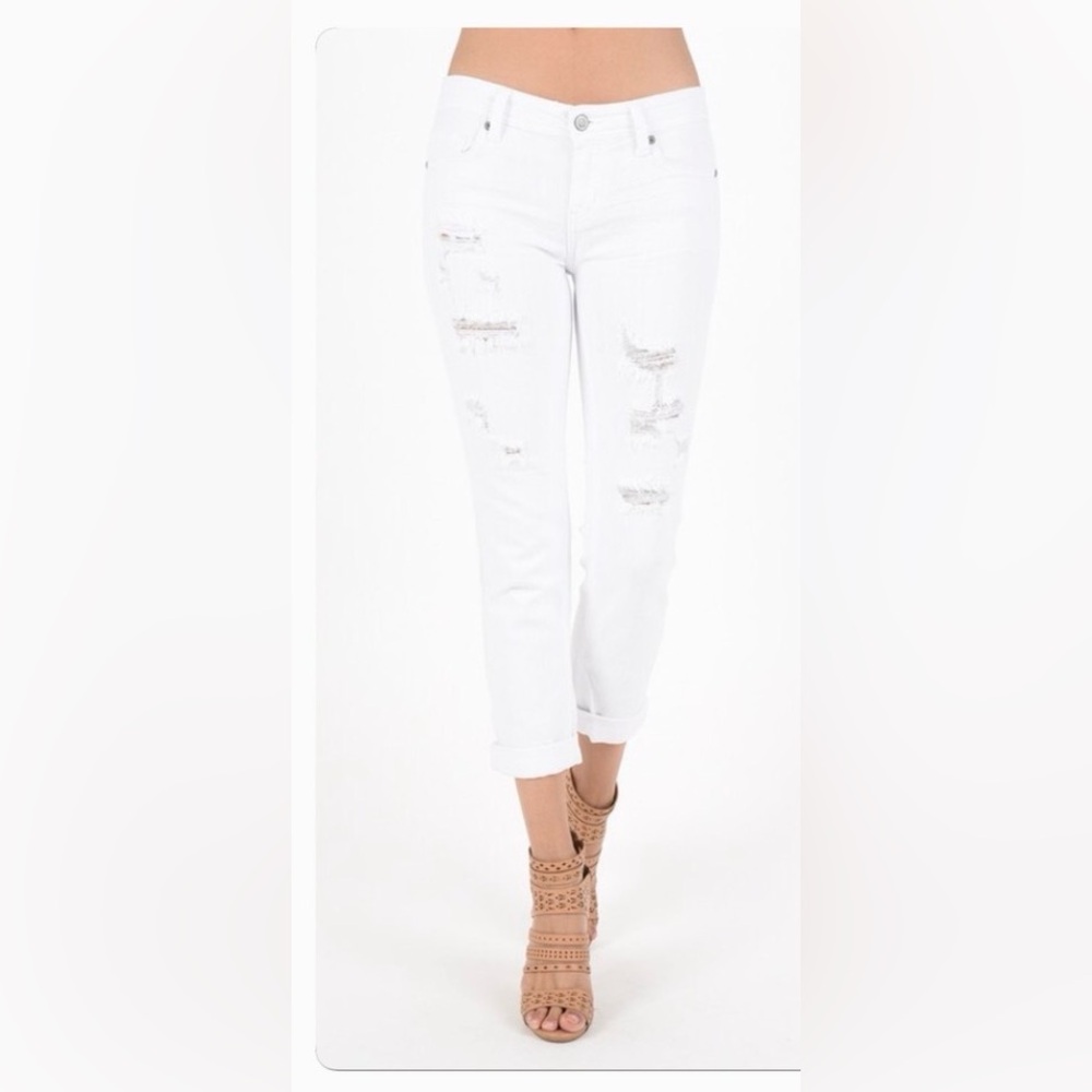 NWT Distressed Low Rise Relaxed Skinny Crop Jeans